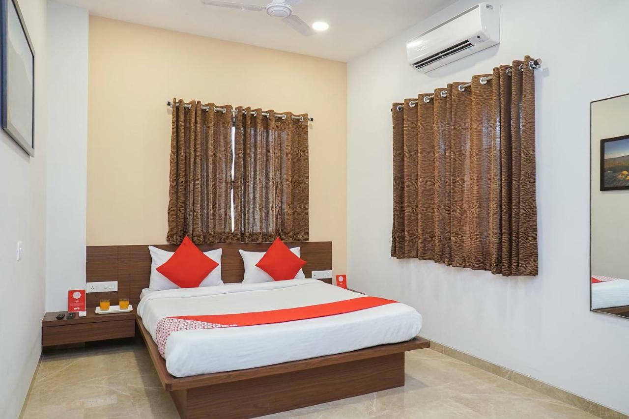 Oyo 19182 Hotel Montana Lonavala Kültér fotó
